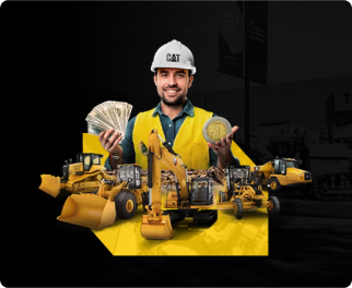 Operador con casco CAT junto a maquinaria pesada en promoción.